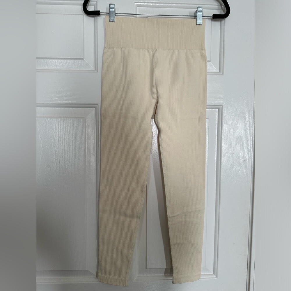 Cream Stretchy Leggings with Elastic Waistband